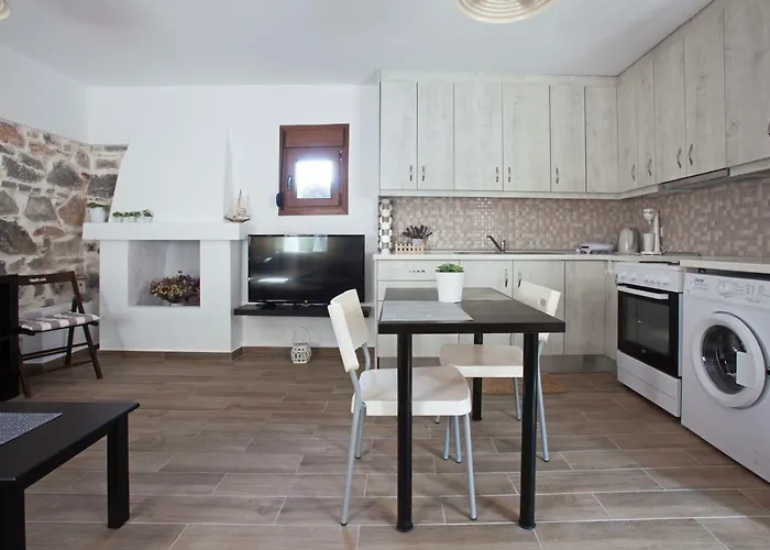 Antoni\'S House Makri